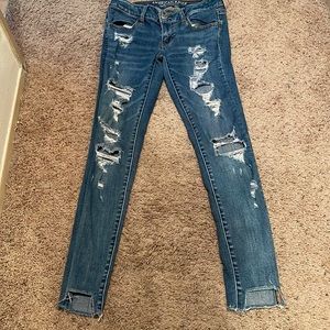 Size 4 American Eagle ripped jeggings